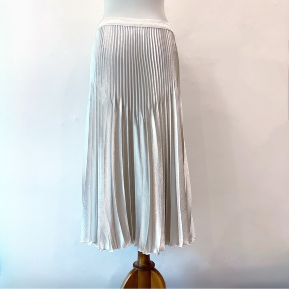 Reiss Alisa Champagne Silver Knife Pleated Metallic Midi Skirt 8 - Picture 8 of 10